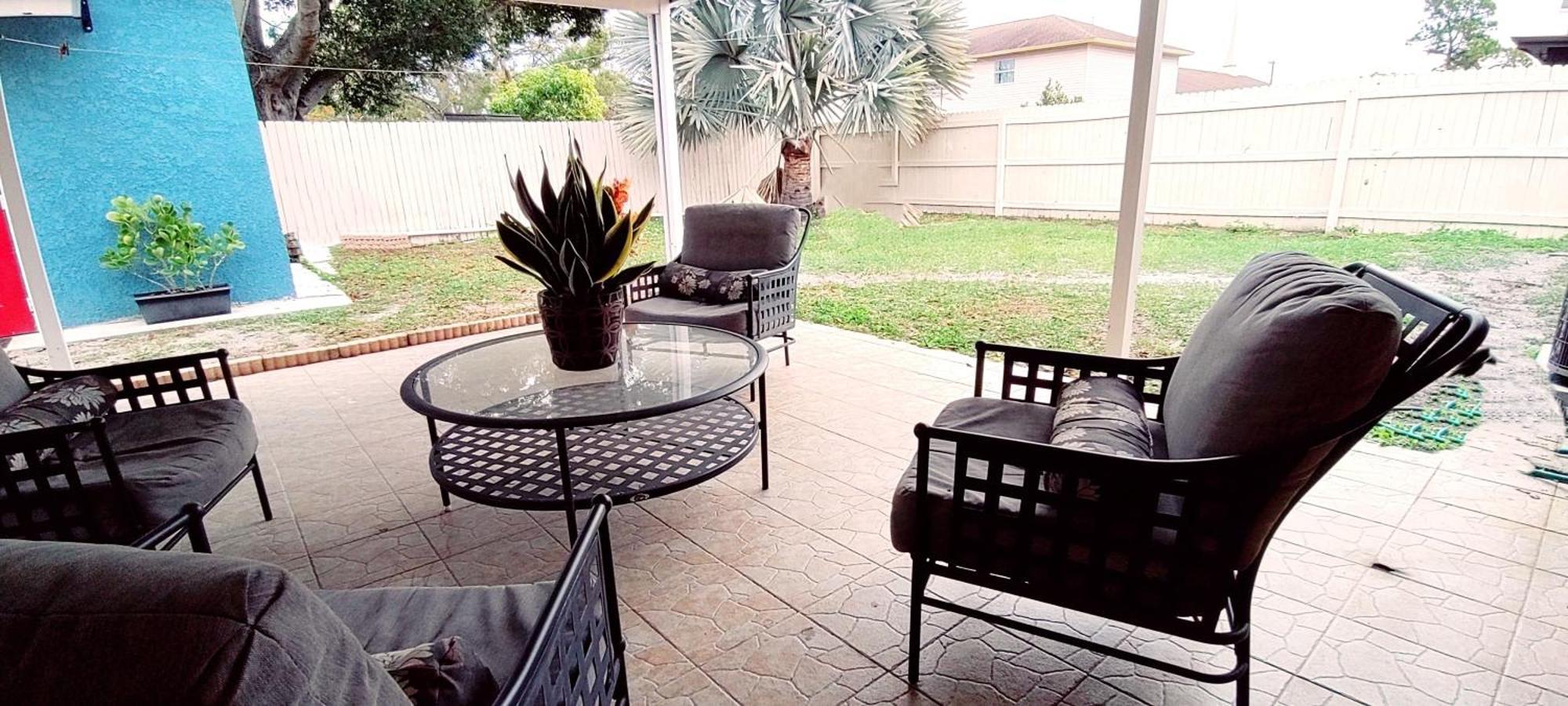 Loft Close To Downtown, Raymond James Stadium, Airport And Many More Places Tampa Exterior photo