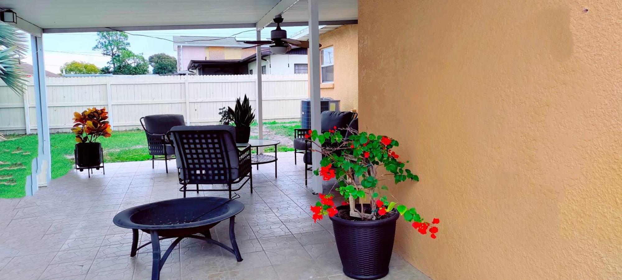 Loft Close To Downtown, Raymond James Stadium, Airport And Many More Places Tampa Exterior photo